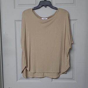 🍁Toboggan White Label Beige Top Round Neckline Split Curved Hem Relaxed Fit XL
